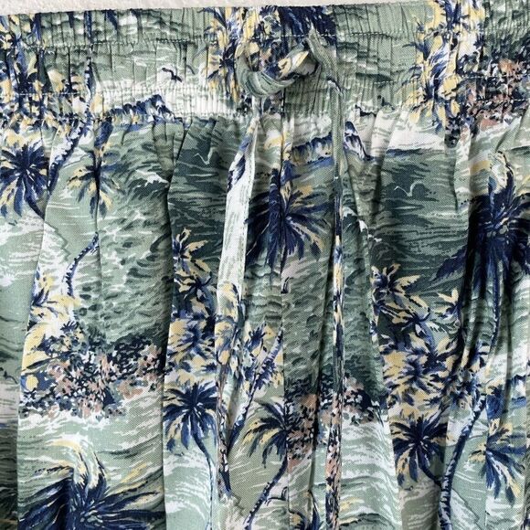 Capacity Palm Tree Shirt & Matching Shorts EUC - Picture 9 of 11